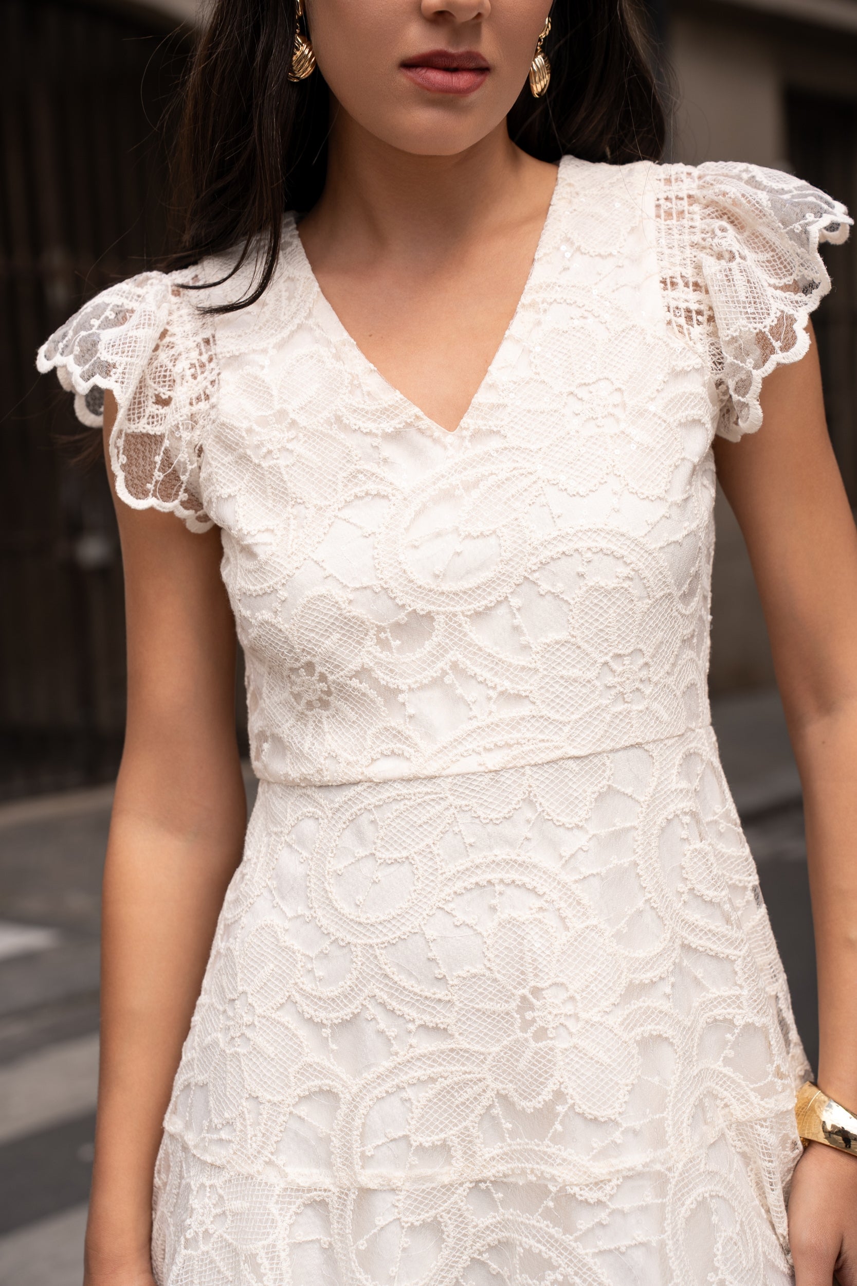 Robe patineuse en dentelle à volants