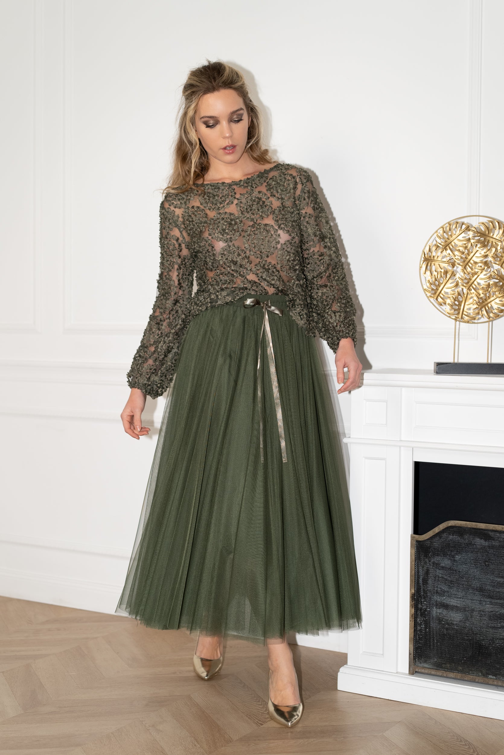 Blouse dentelle à rosaces