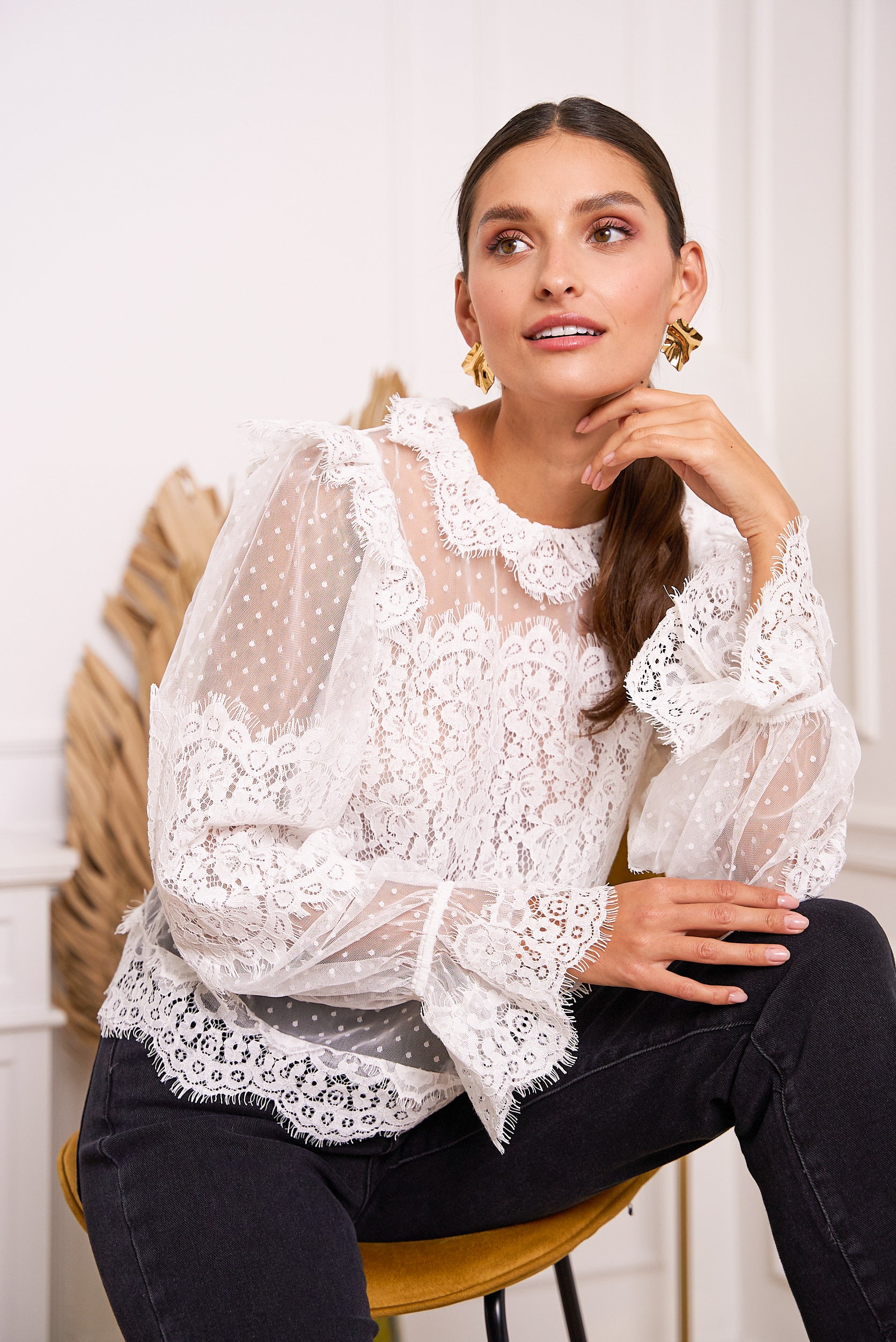 Blouse col claudine en dentelle