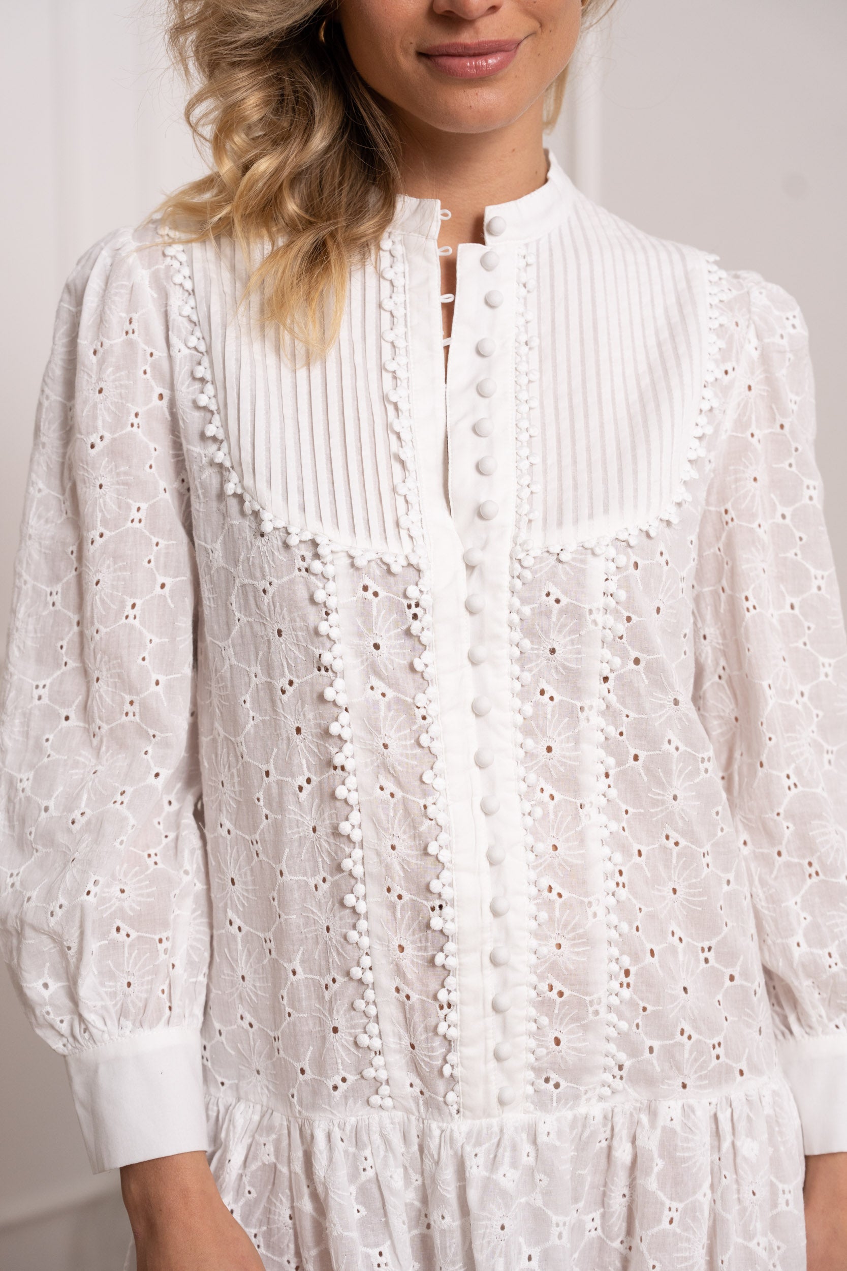Robe Jane en coton brodé