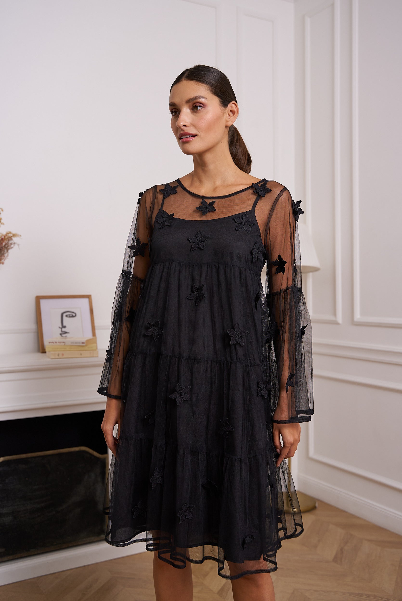 Robe en tulle à fleurs brodées