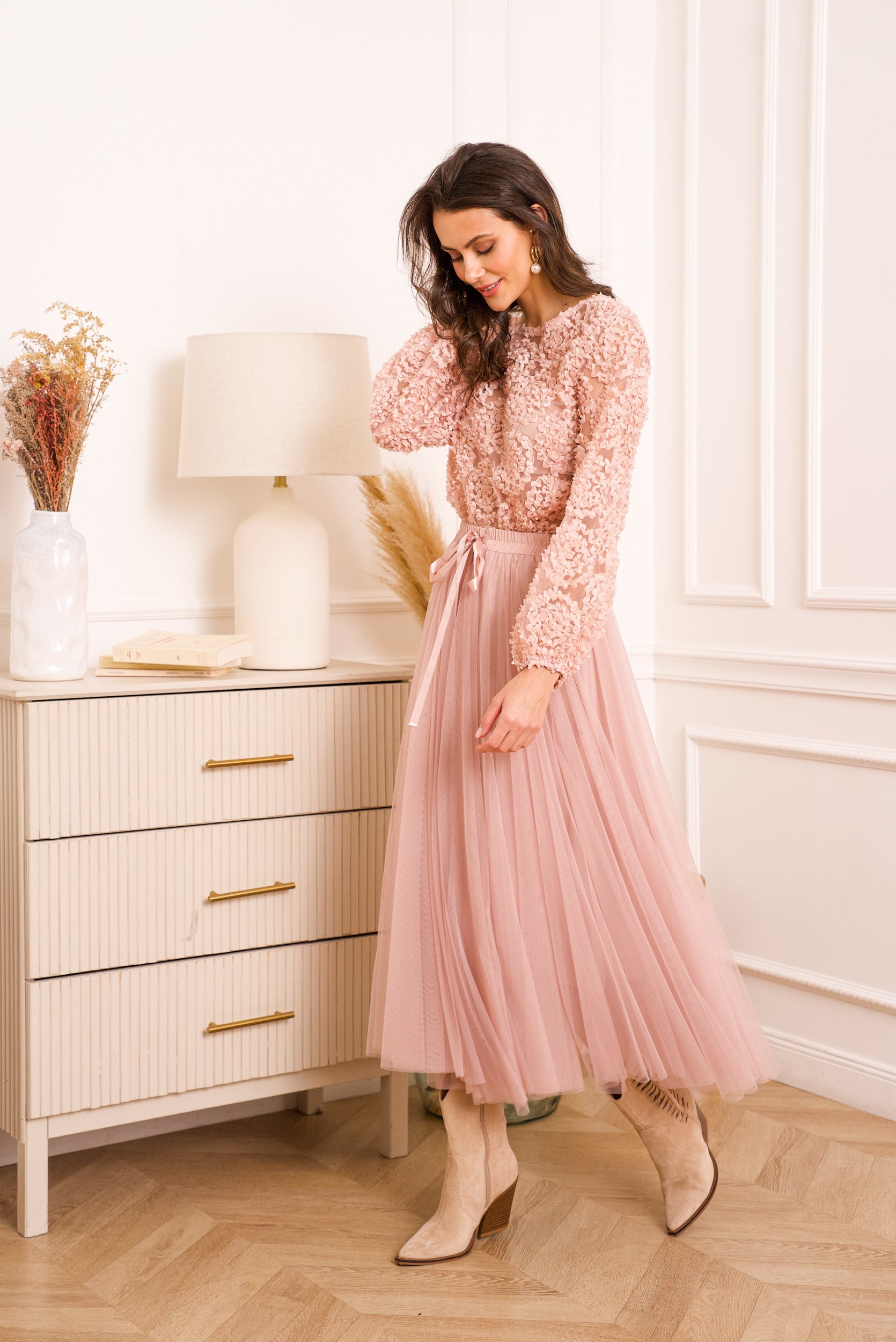 Blouse dentelle à rosaces