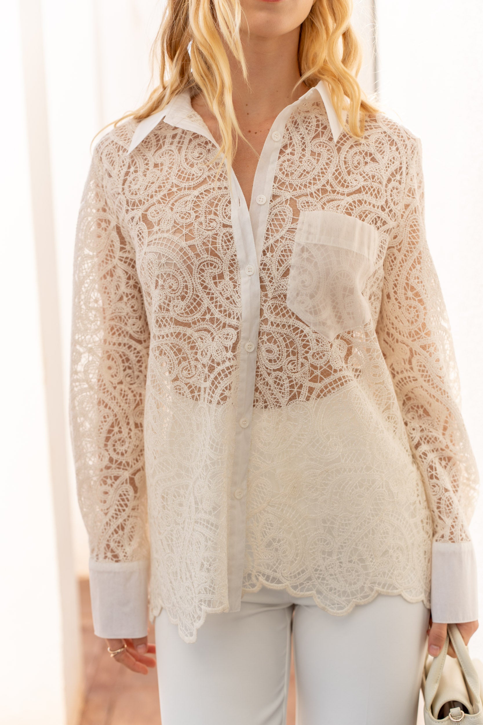 Chemise Garance en dentelle détails organza