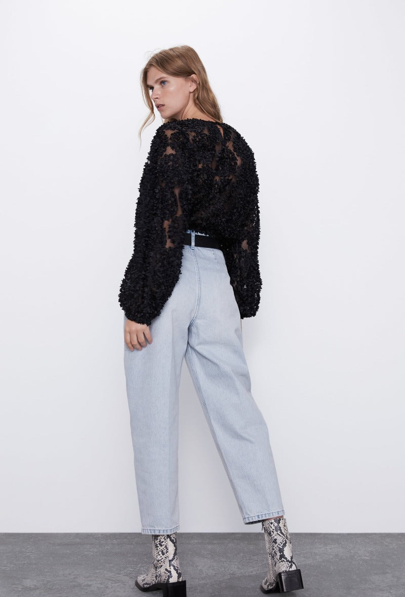 Blouse dentelle à rosaces